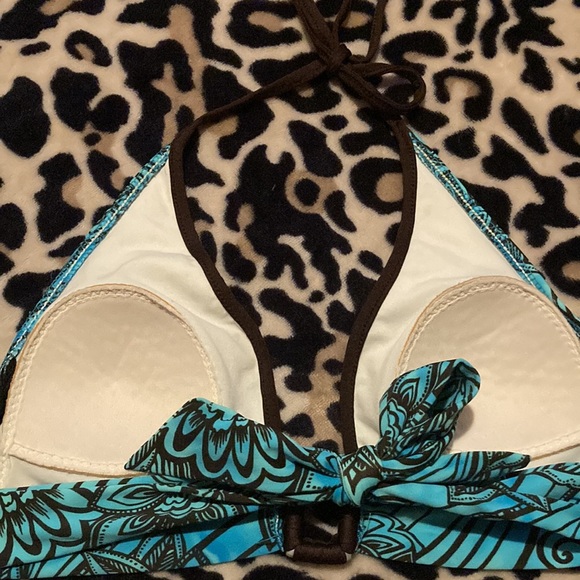 Floral Blue and Brown Bikini Top - Picture 5 of 6